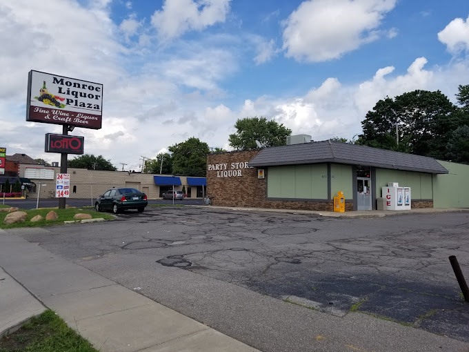 Monroe Liquor Plaza